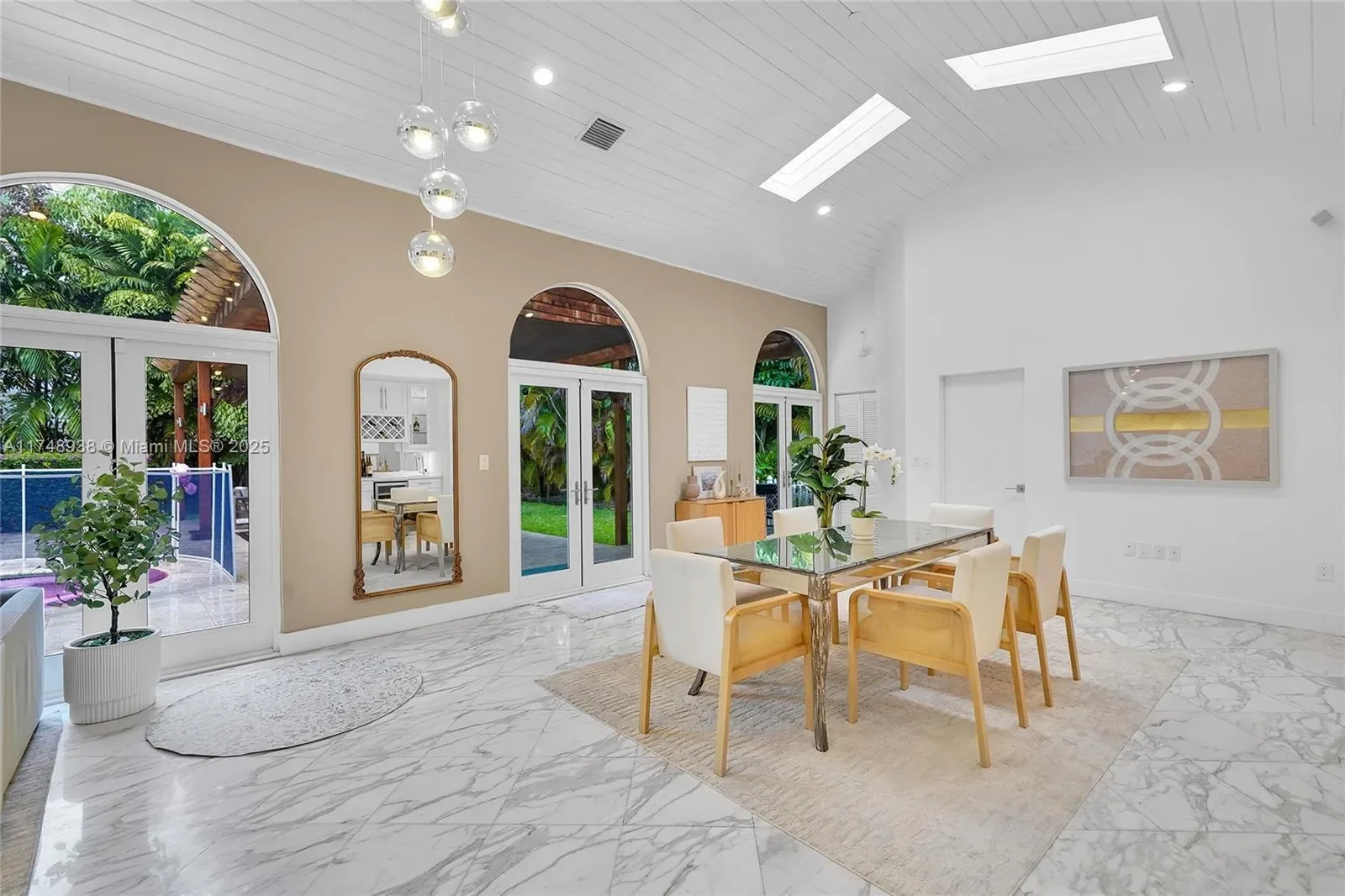 Gallery photo 2