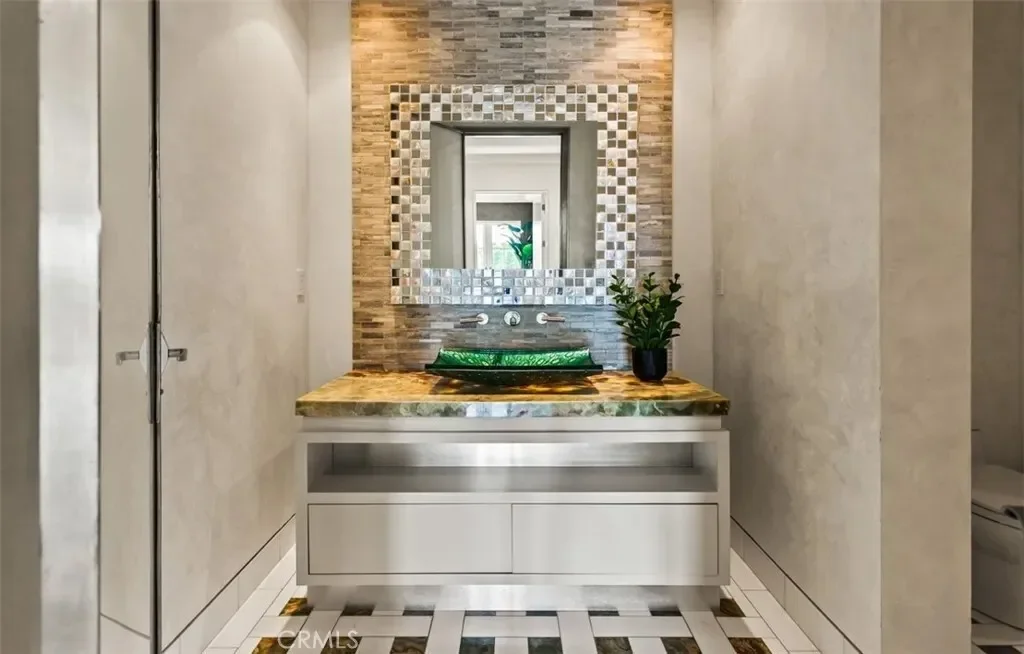 9 Shoreridge, Newport Beach, California, United States. - Photo 34