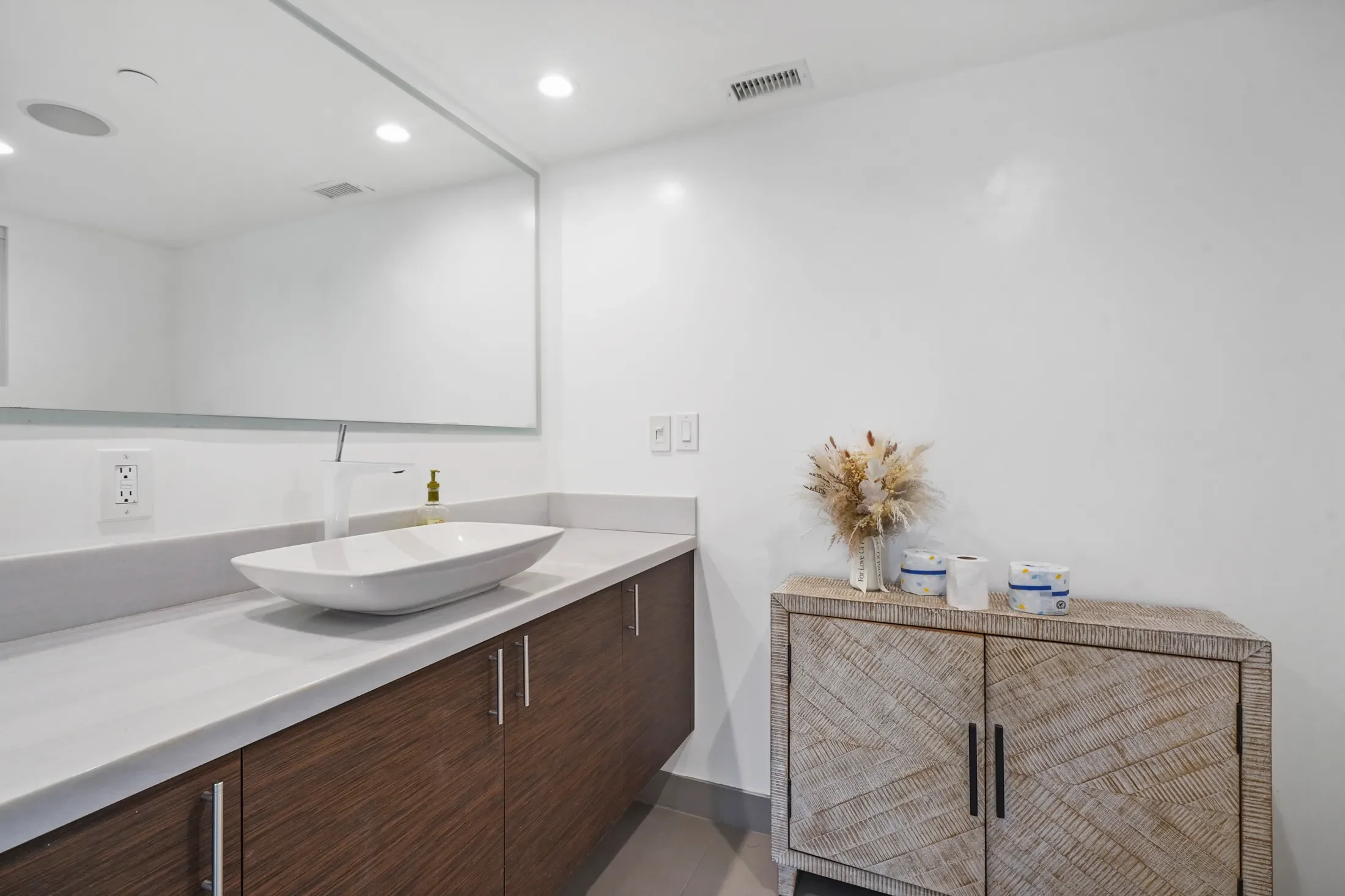 9716 Oak Pass Rd, Beverly Hills, CA 90210, Beverly Hills, California, United States. - Photo 27