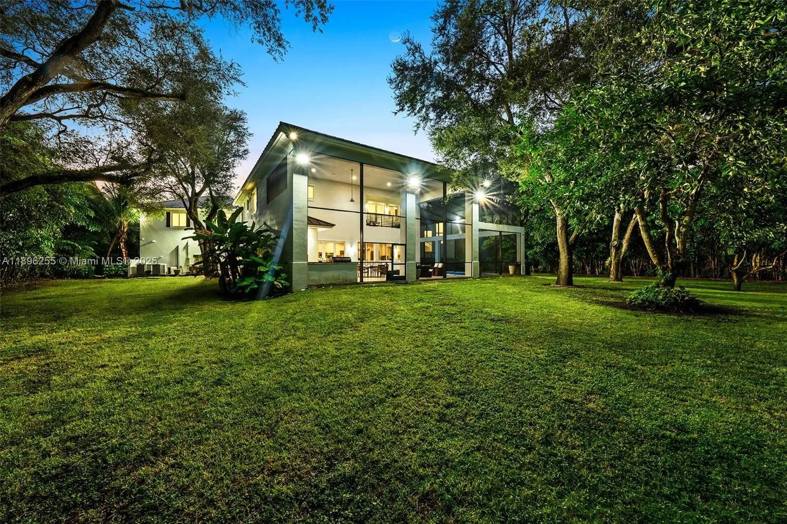 8923 Ludlam Rd., Coral Gables, Florida, United States. - Photo 24