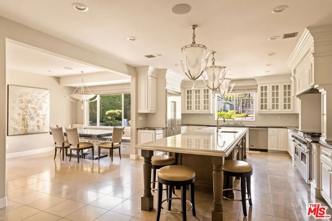 1047 Pomello Dr, Claremont, California, United States. - Photo 27