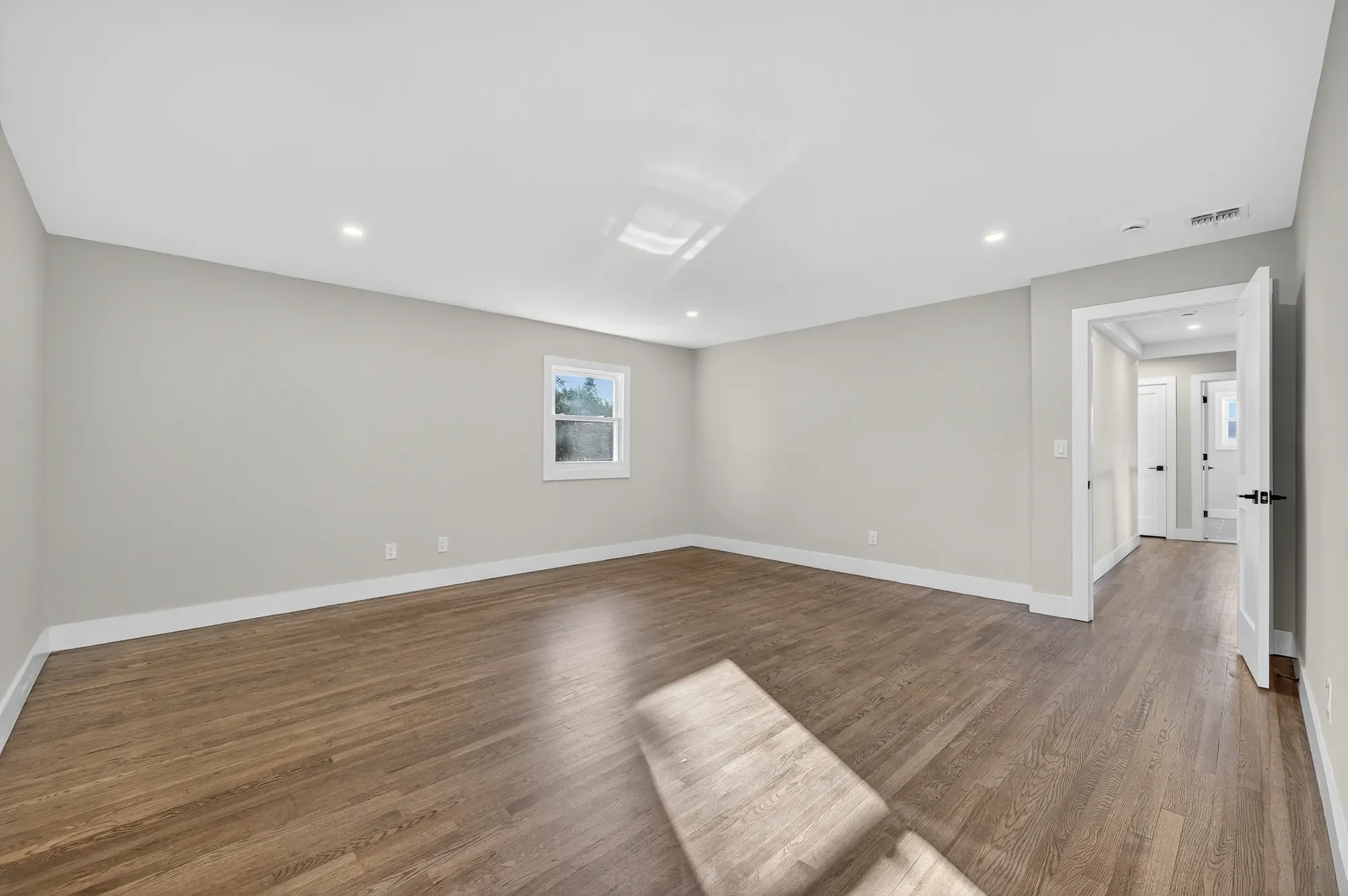 Gallery photo 4