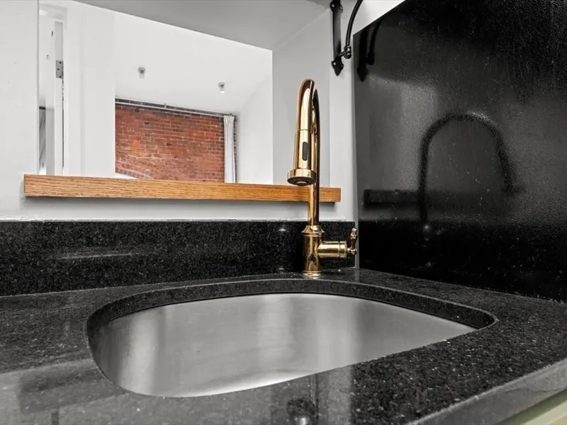 106 13th Street 204, Boston, Massachusetts, United States. - Photo 22