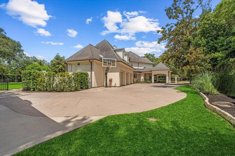 5506 Russett Drive, Houston, TX 77056, Houston, Texas, United States. - Photo 32
