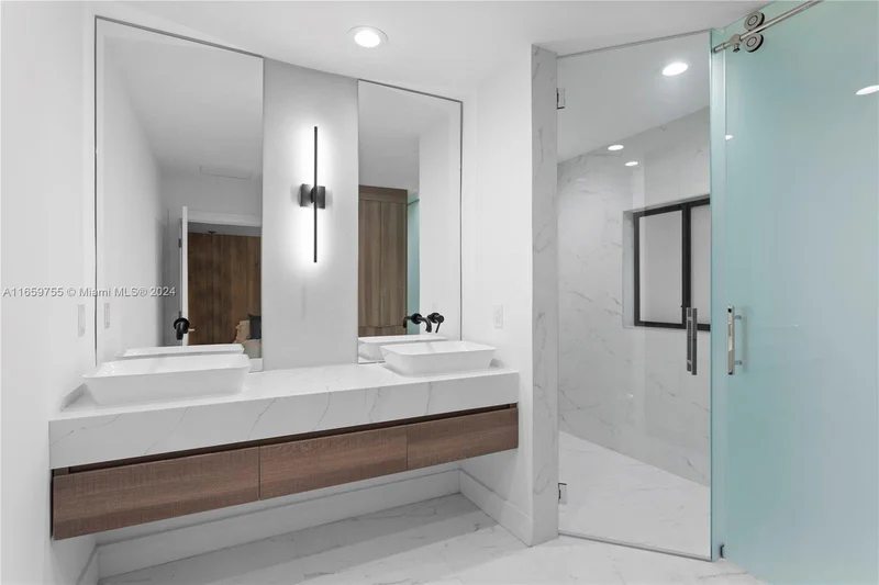 116 W 1st Ct, Miami Beach, Florida, United States. - Photo 40