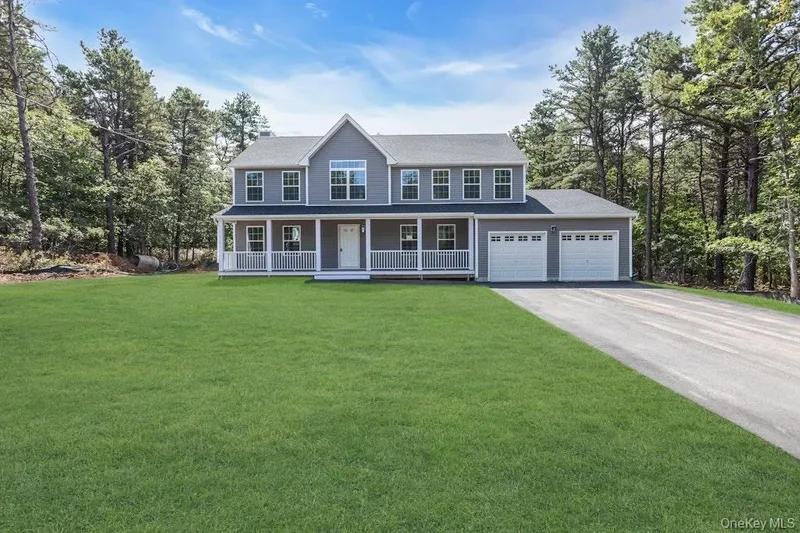 113 CURRANS Road, Middle Island, New York, United States. - Photo 26