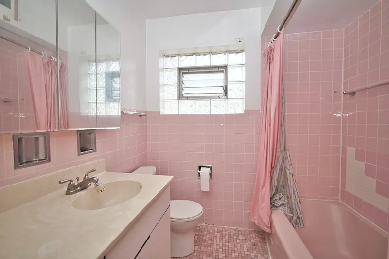6522 N Spaulding Avenue, Lincolnwood, IL 60712, Lincolnwood, Illinois, United States. - Photo 40