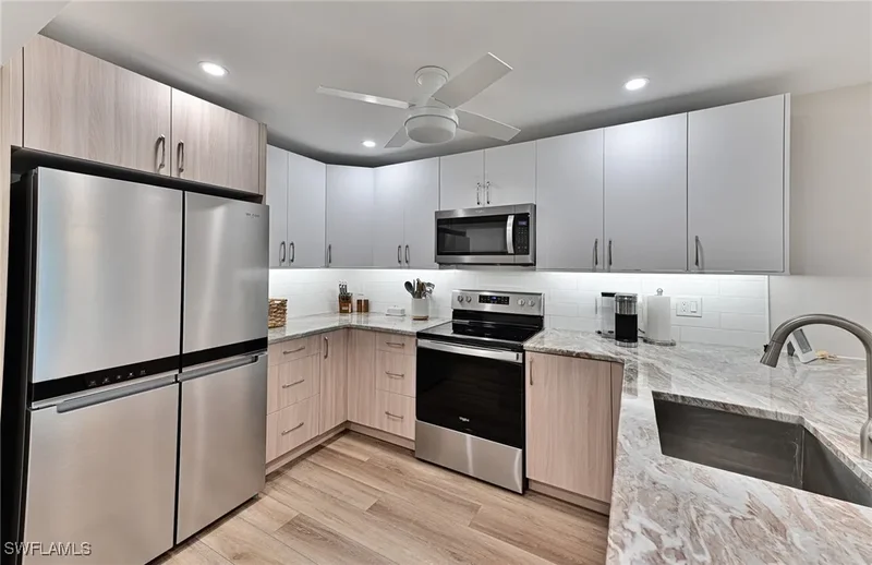 26000 Hickory Boulevard 206, Bonita Springs, Florida, United States. - Photo 13