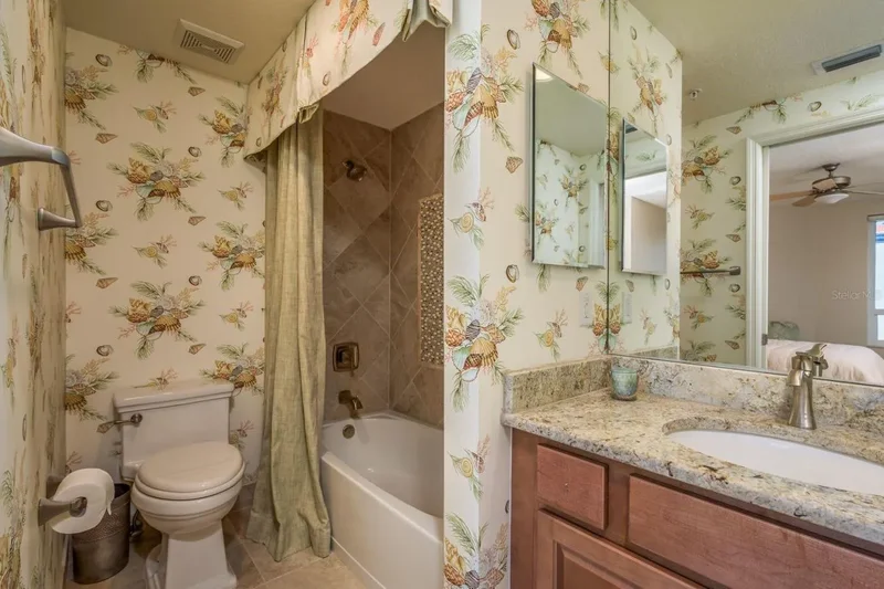 1170 GULF BOULEVARD #402, Clearwater, Florida, United States. - Photo 8