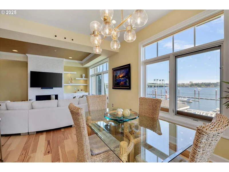 707 N Hayden Island Dr #215, Portland, OR 97217, Portland, Oregon, United States. - Photo 9