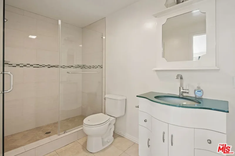 822 N Mccadden Place, Los Angeles, California, United States. - Photo 2