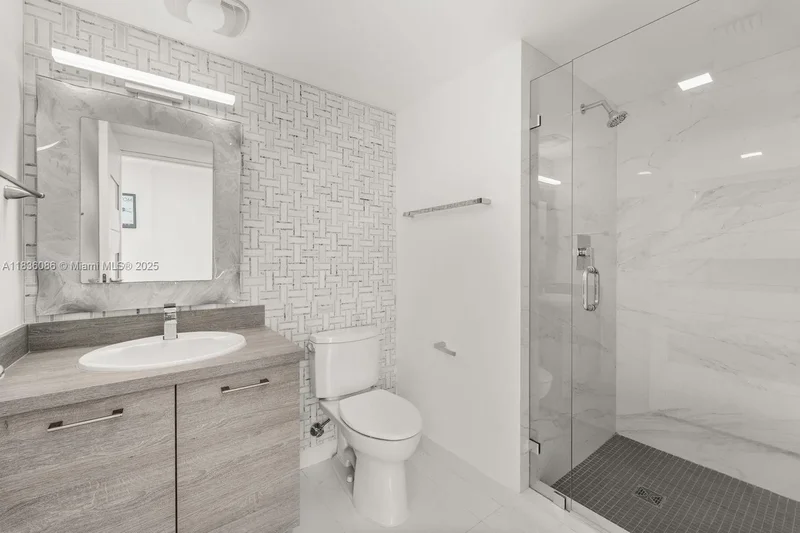 400 Sunny Isles Blvd 2008, Golden Beach, Florida, United States. - Photo 24