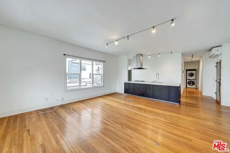 1216 N Kenmore Avenue, Los Angeles, California, United States. - Photo 5
