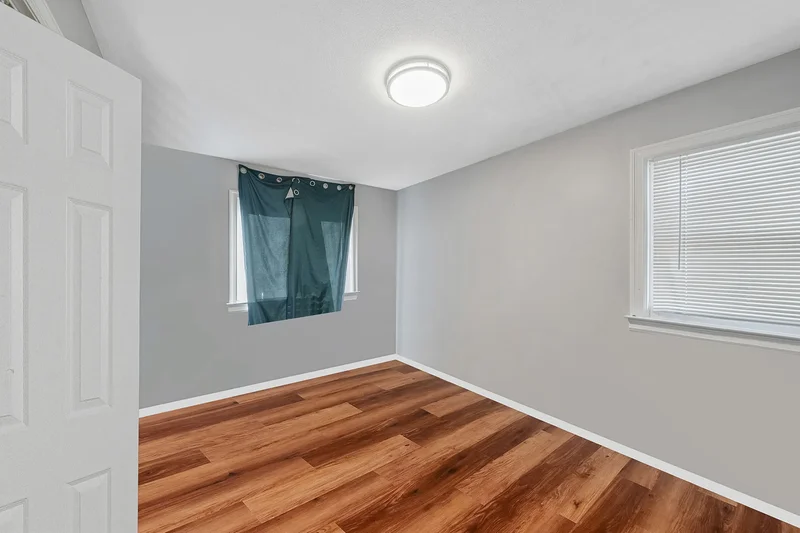 299 Seminole St, Ronkonkoma, NY 11779, Lake Ronkonkoma, New York, United States. - Photo 22