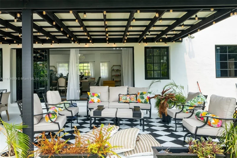 5149 Alton Rd, Miami Beach, Florida, United States. - Photo 35