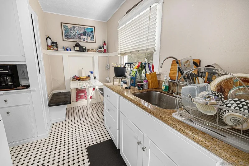3042-48 Broadway, San Diego, California, United States. - Photo 9