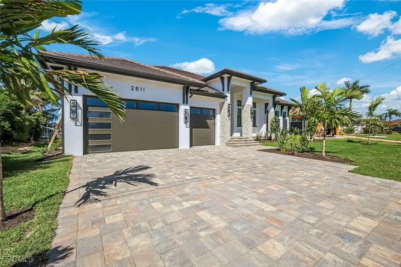 2811 SW 34th Terrace, Cape Coral, FL 33914, Cape Coral, Florida, United States. - Photo 5