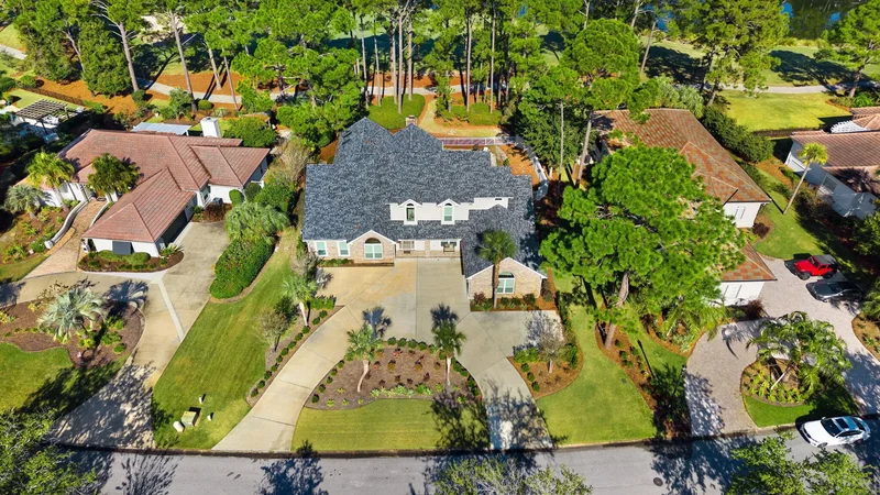 Miramar Beach, Florida, United States. - Photo 44