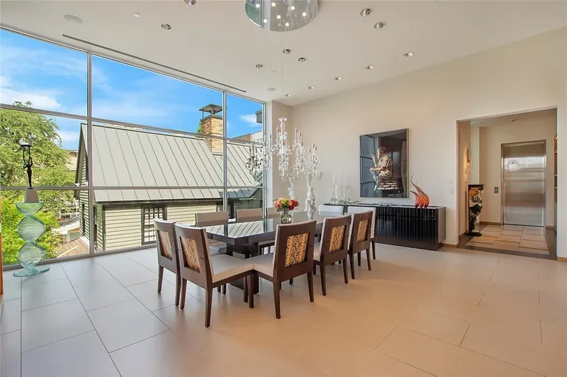 2913 Sale Street, Dallas, Texas, United States. - Photo 15