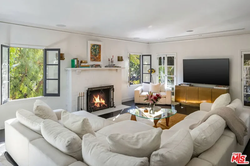 1930 Laurel Canyon Boulevard, Los Angeles, California, United States. - Photo 6