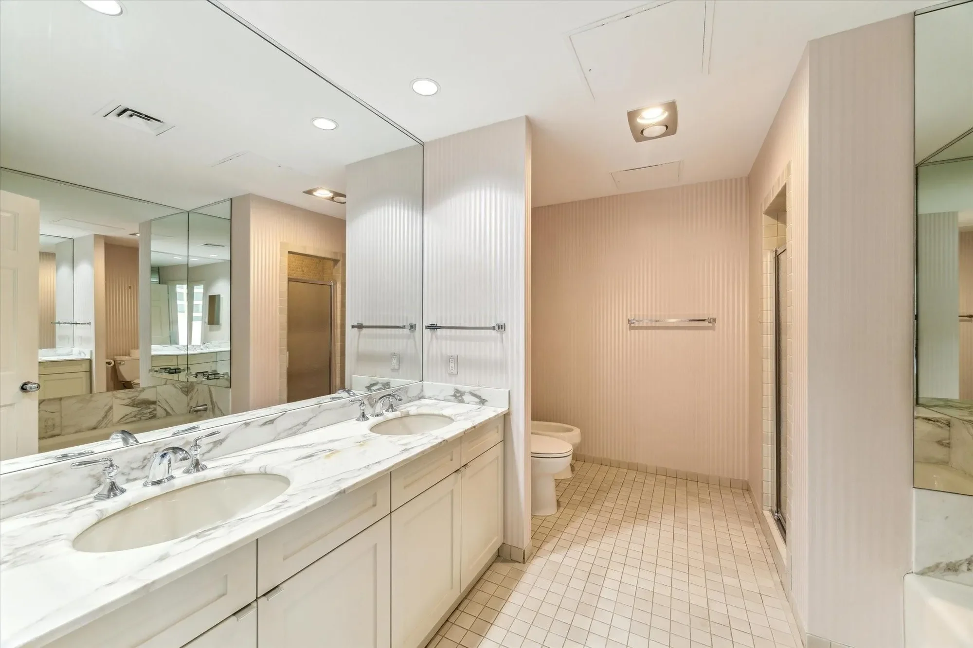 1111 Hermann Drive 7F, Houston, Texas, United States. - Photo 15