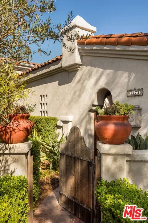 1772 S Ogden Drive, Los Angeles, California, United States. - Photo 24
