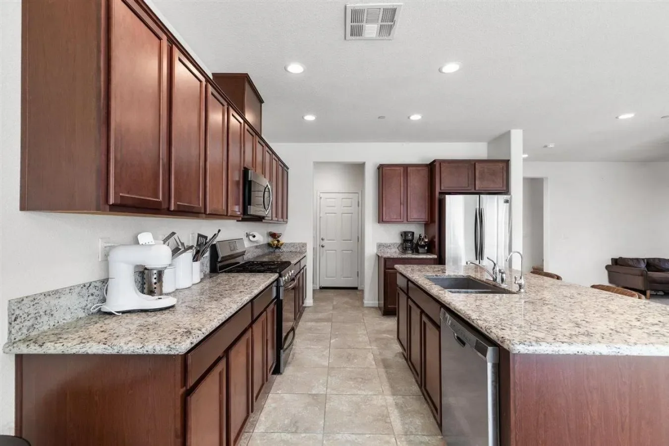21232 Grapevine Drive, Patterson, California, United States. - Photo 17
