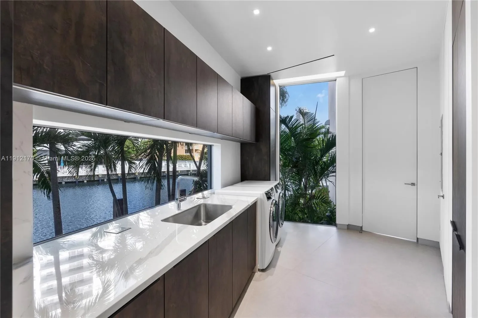 501 Palm Dr, Hallandale Beach, Florida, United States. - Photo 30