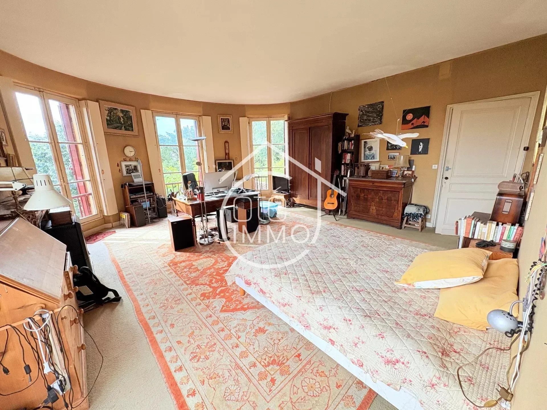 Gallery photo 8
