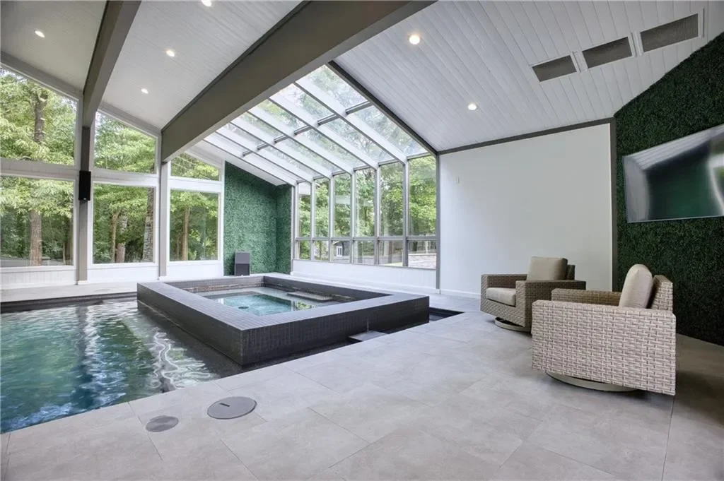 2883 W Roxboro Road NE, Atlanta, Georgia, United States. - Photo 65
