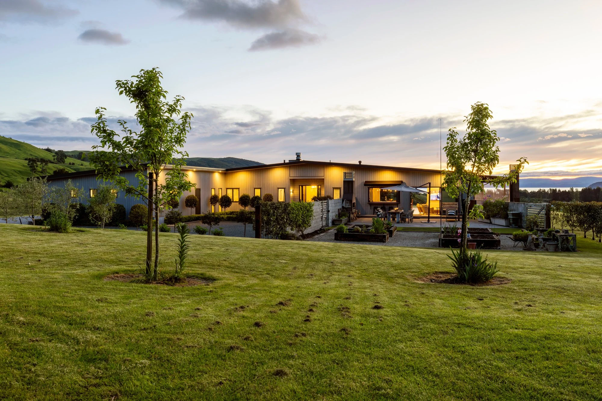 Exterior photo 9