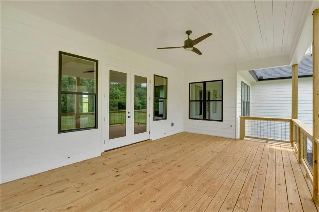 Gallery photo 3
