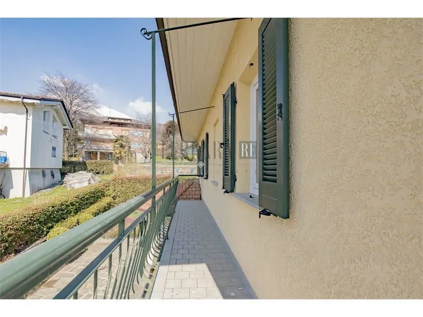 Exterior photo 6