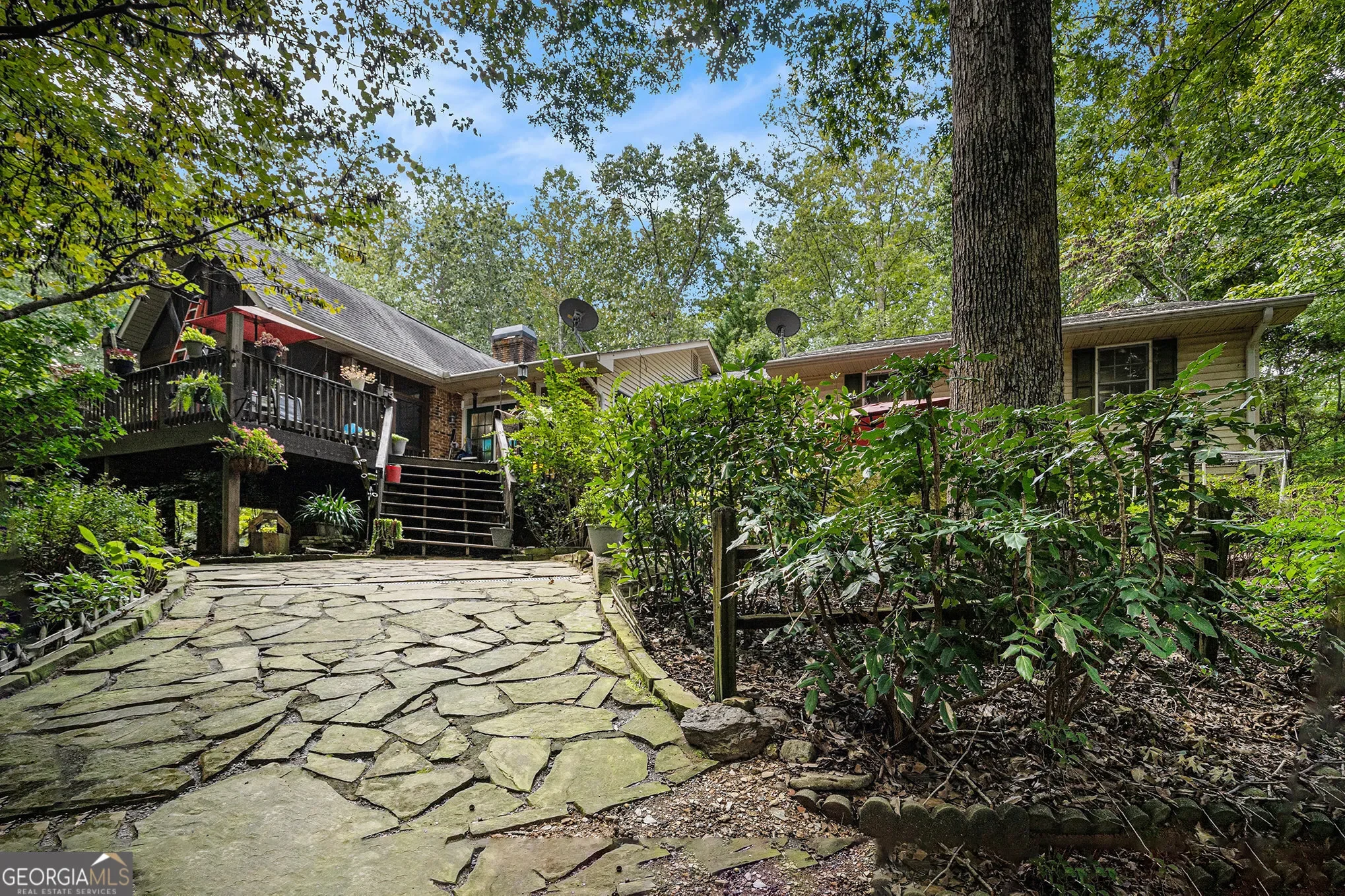 Aragon, Georgia, United States. - Photo 19