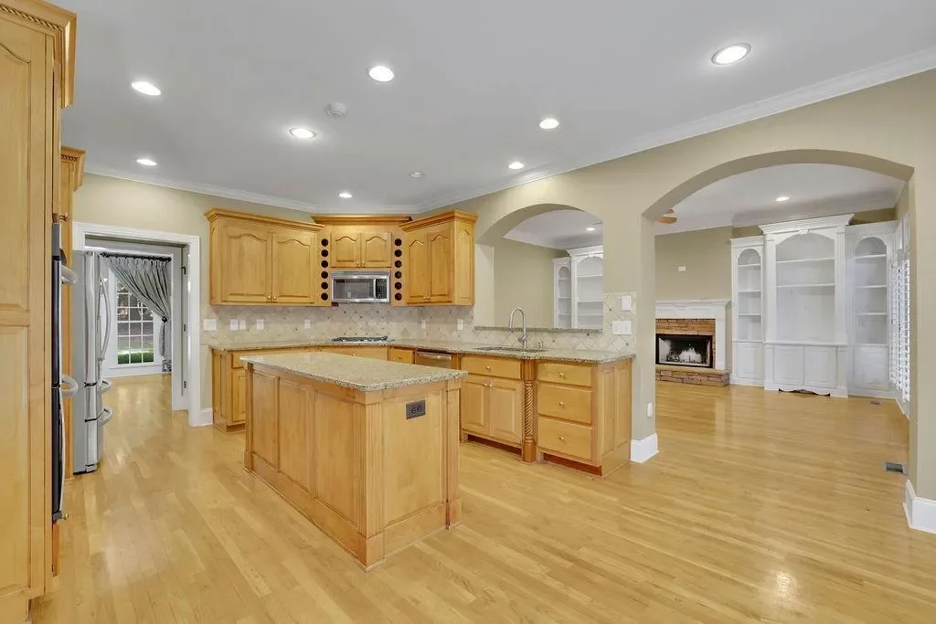 778 Arnold Mill Road, Woodstock, Georgia, United States. - Photo 2