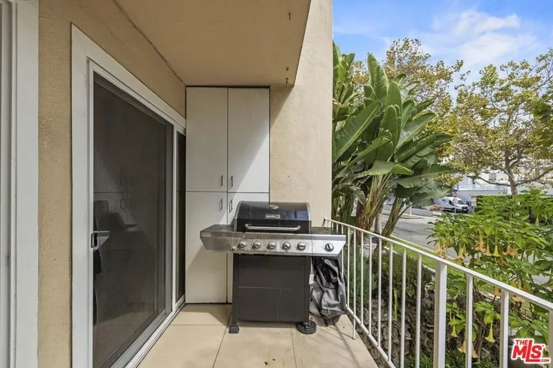 423 S Rexford Drive 106, Beverly Hills, California, United States. - Photo 3