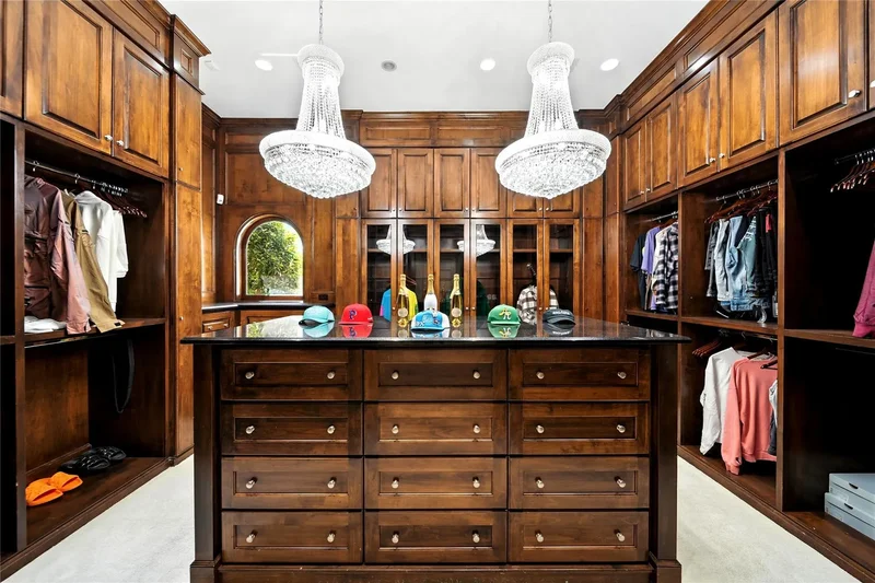 701 W Friar Tuck Lane, Houston, Texas, United States. - Photo 16