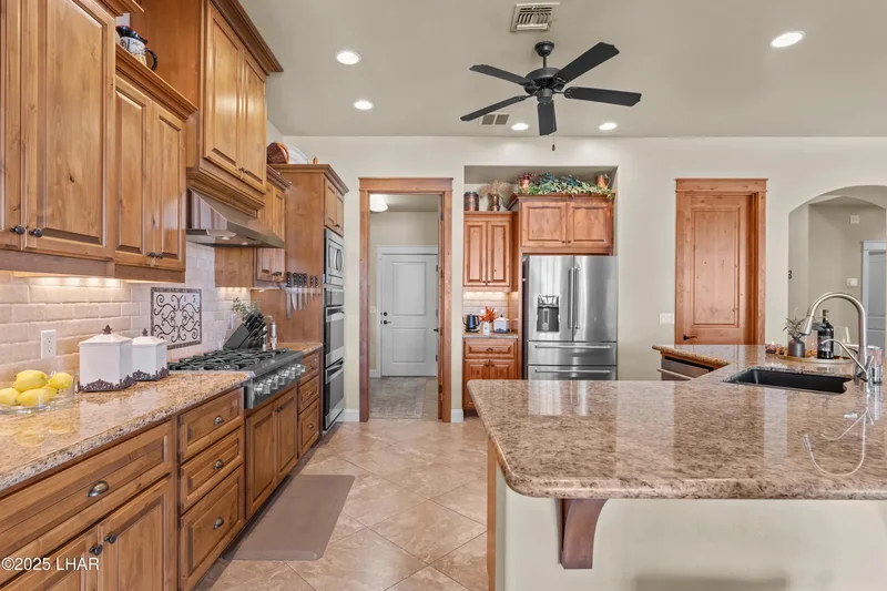 1921 Felicidad Dr, Lake Havasu City, AZ 86404, Desert Hills, Arizona, United States. - Photo 22
