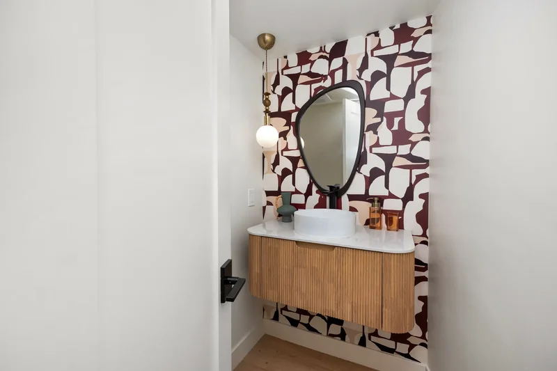 4252 Don Jose Drive , Los Angeles, CA 90008, Los Angeles, California, United States. - Photo 20