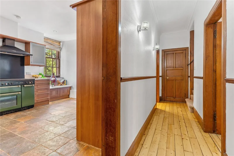 11 Ramsay Garden, EH1 2NA, Edinburgh, Scotland, United Kingdom. - Photo 27
