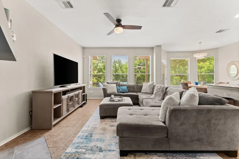 31 Cypress Knee Lane, The Hills, Texas, United States. - Photo 9