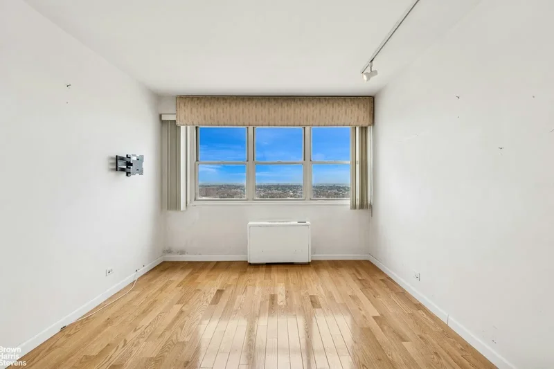 -30 66TH ROAD, New York, New York, United States. - Photo 22