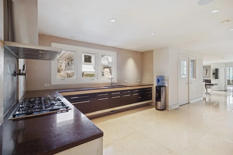 2441 Woodbridge Lane , Highland Park, IL 60035, Highland Park, Illinois, United States. - Photo 24