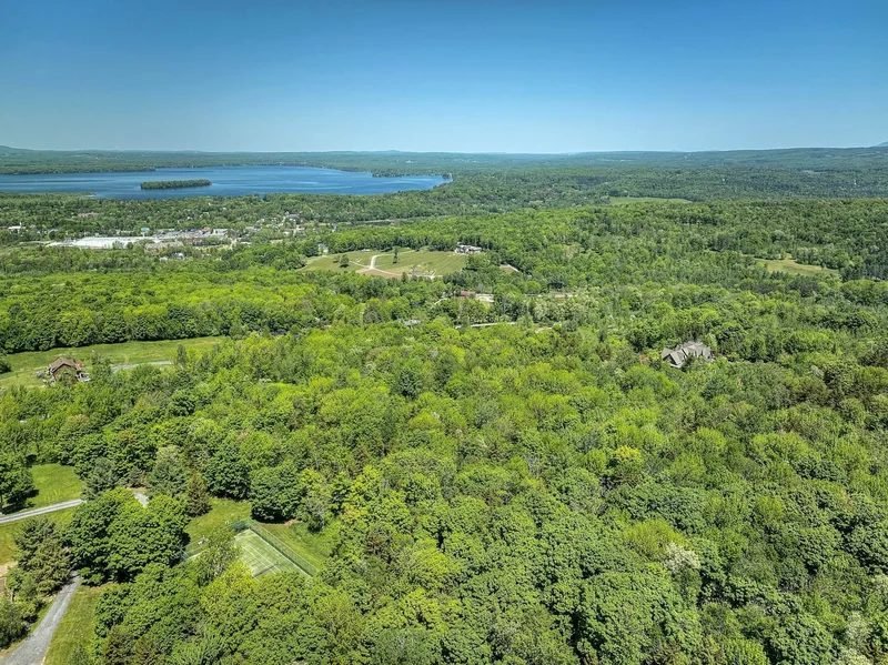 Ch. Sugar Hill, Lac-Brome, Quebec, Canada. - Photo 4