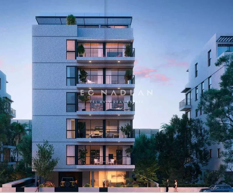 For Sale in Tel-Aviv, 2 steps from the seashore, Hilton side