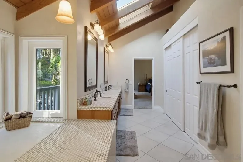 10494 Livewood Way, San Diego, California, United States. - Photo 41