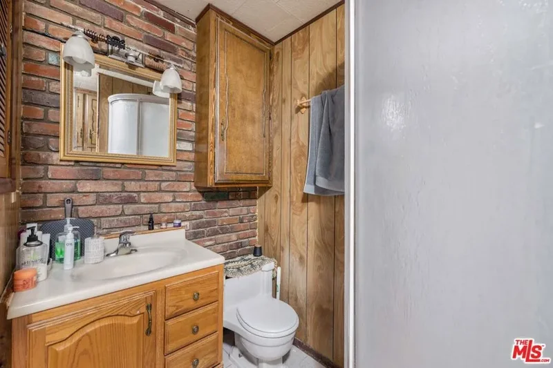 64050 Gallatin Road, Gallatin Gateway, Montana, United States. - Photo 16