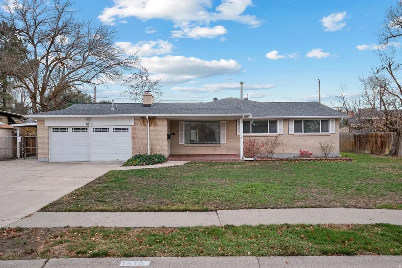 1610 E Moor Dale Ln, Holladay, Ut, 84117