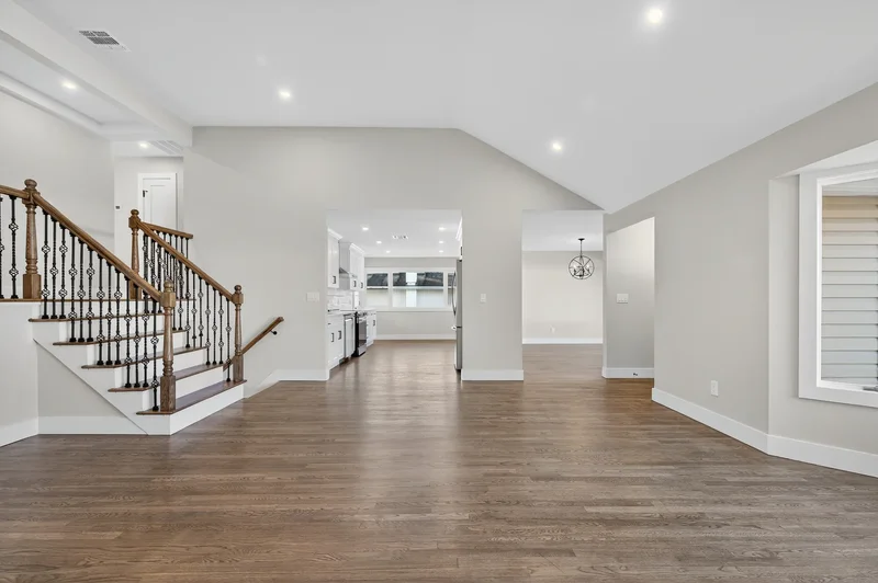 28 Maytime Drive , Jericho, NY 11753, Jericho, New York, United States. - Photo 7