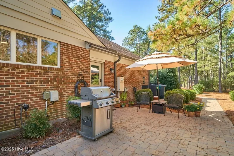 25 Linville Drive, Pinehurst, NC 28374, Pinehurst, North Carolina, United States. - Photo 6
